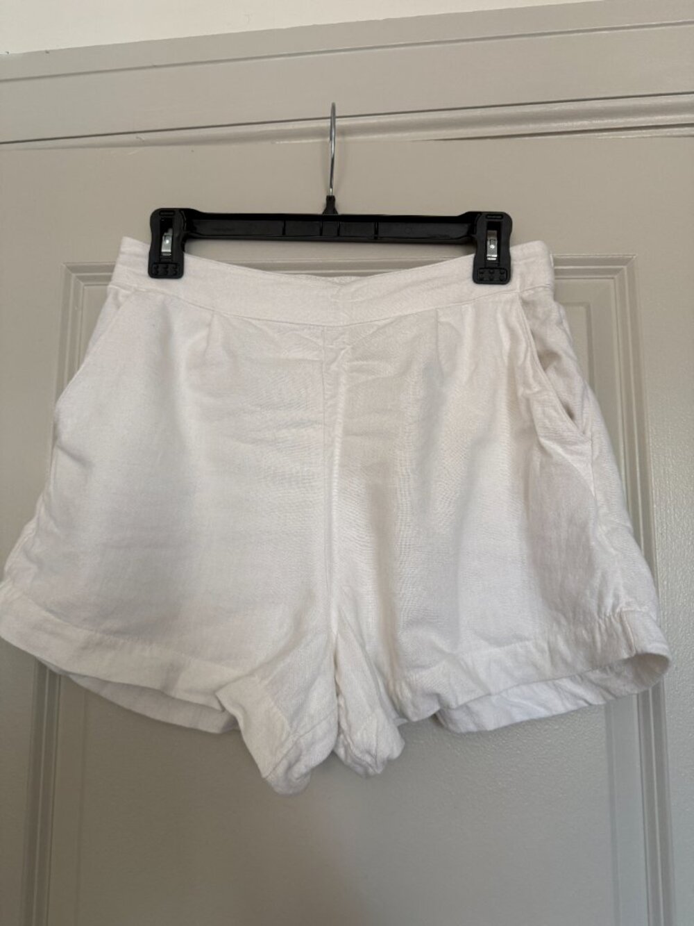 Abercrombie White Linen High Waisted Shorts Medium - Picture 3 of 5